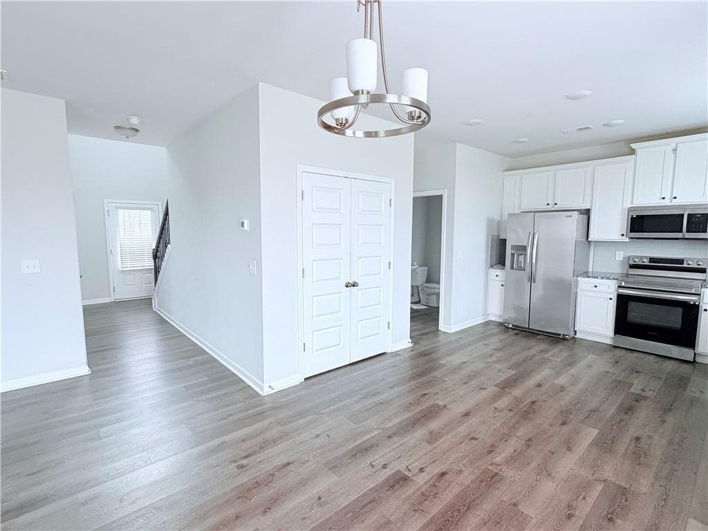 4 bedroom, 3 bathroom single family residence for rent at 409 Mcginnis Circle, Calhoun, GA 30701 for $2,000 a month — photo 8