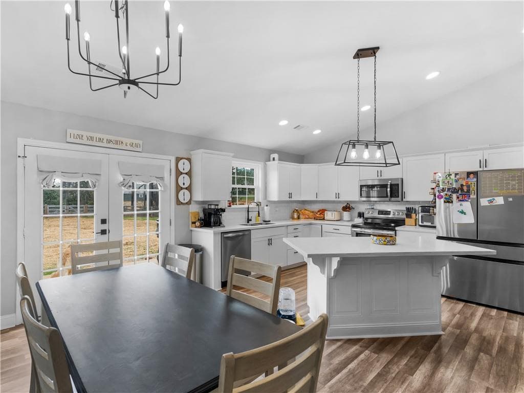 4 bedroom, 2 bathroom, 2,320 sq ft single family residence for sale at 215 Almon Avenue, Tallapoosa, GA 30176 — photo 9