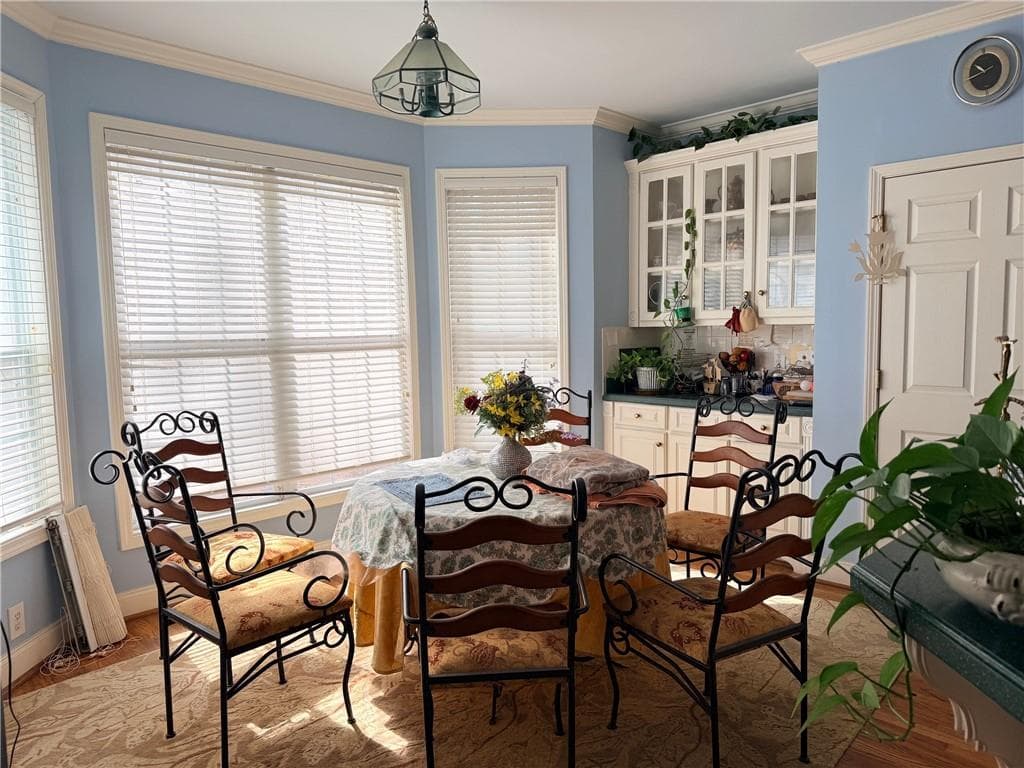 6 bedroom, 5 bathroom, 5,530 sq ft single family residence for sale at 2100 Skyland Cove Lane, Snellville, GA 30078 — photo 10