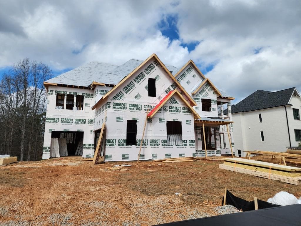 5 bedroom, 6 bathroom, 4,956 sq ft single family residence under contract at 2452 Wolf Meadow Lane, Buford, GA 30518 — photo 2