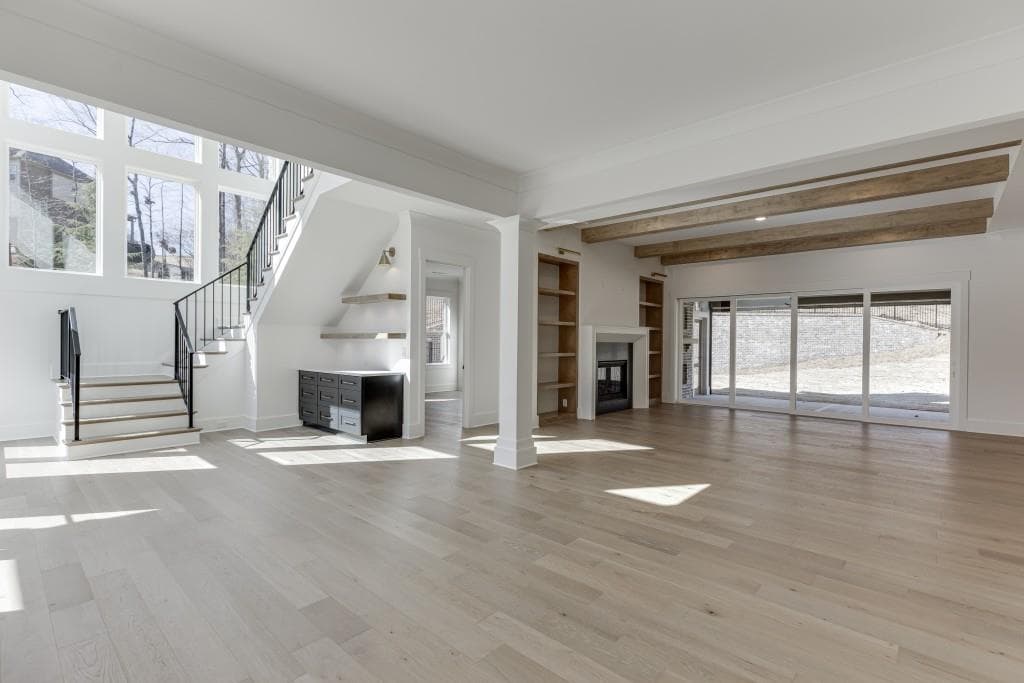 5 bedroom, 6 bathroom, 4,956 sq ft single family residence under contract at 2452 Wolf Meadow Lane, Buford, GA 30518 — photo 9