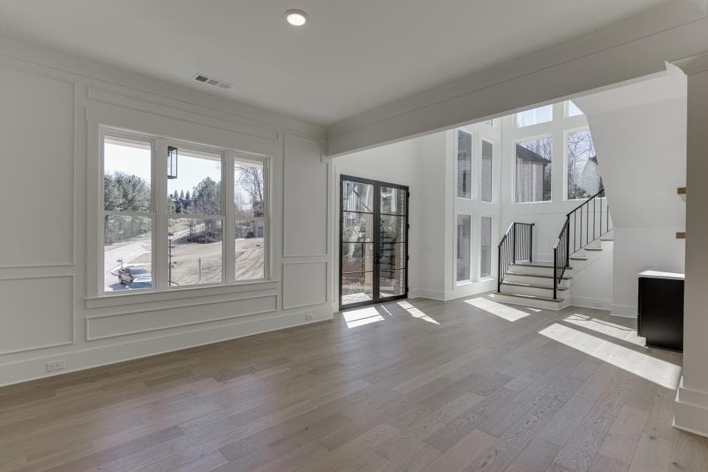 5 bedroom, 6 bathroom, 4,956 sq ft single family residence under contract at 2452 Wolf Meadow Lane, Buford, GA 30518 — photo 10