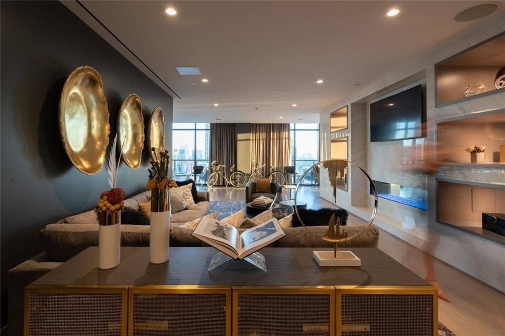 1 bedroom, 1 bathroom, 610 sq ft apartment for rent at 1400 W Peachtree Street Studio, Atlanta, GA 30309 for $1,955 a month — photo 8