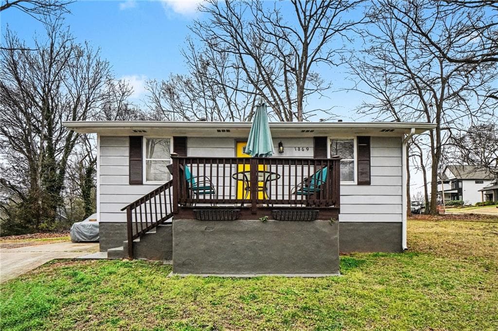 2 bedroom, 1 bathroom, 837 sq ft single family residence sold at 1869 Spring Avenue, Atlanta, GA 30318