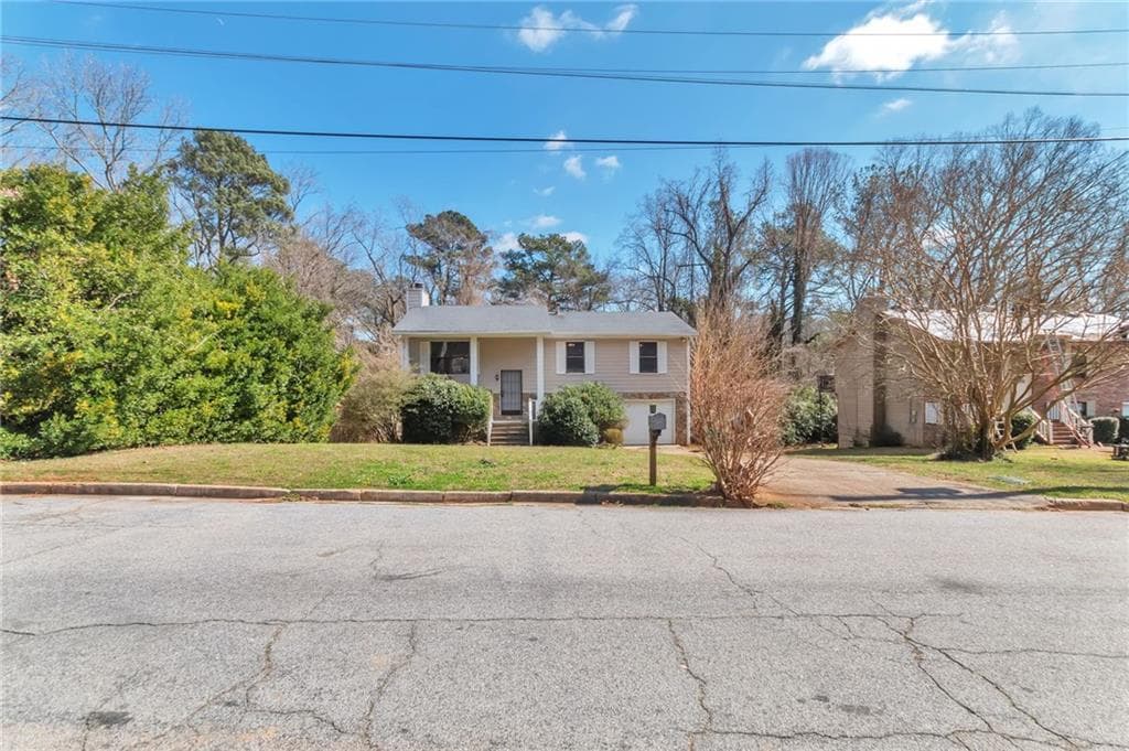 4 bedroom, 2 bathroom, 1,892 sq ft single family residence for sale at 3768 Glen Mora Drive, Decatur, GA 30032 — photo 2