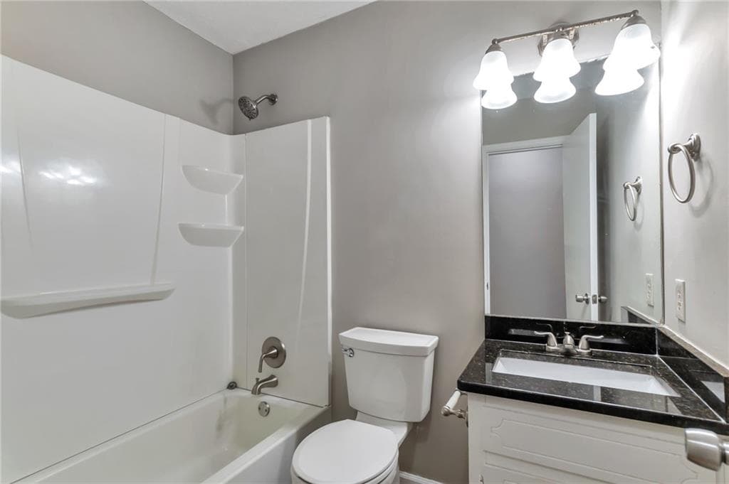 4 bedroom, 2 bathroom, 1,892 sq ft single family residence for sale at 3768 Glen Mora Drive, Decatur, GA 30032 — photo 9