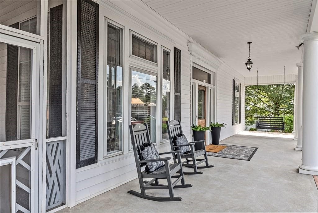 4 bedroom, 3 bathroom, 3,521 sq ft single family residence for sale at 45 Court Square, Warrenton, GA 30828 — photo 4