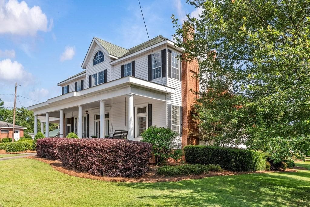 4 bedroom, 3 bathroom, 3,521 sq ft single family residence for sale at 45 Court Square, Warrenton, GA 30828 — photo 7