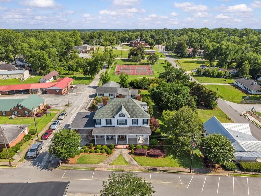 4 bedroom, 3 bathroom, 3,521 sq ft single family residence for sale at 45 Court Square, Warrenton, GA 30828 — photo 8