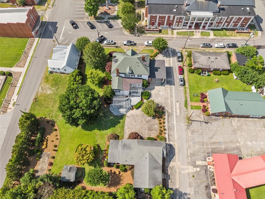 4 bedroom, 3 bathroom, 3,521 sq ft single family residence for sale at 45 Court Square, Warrenton, GA 30828 — photo 10