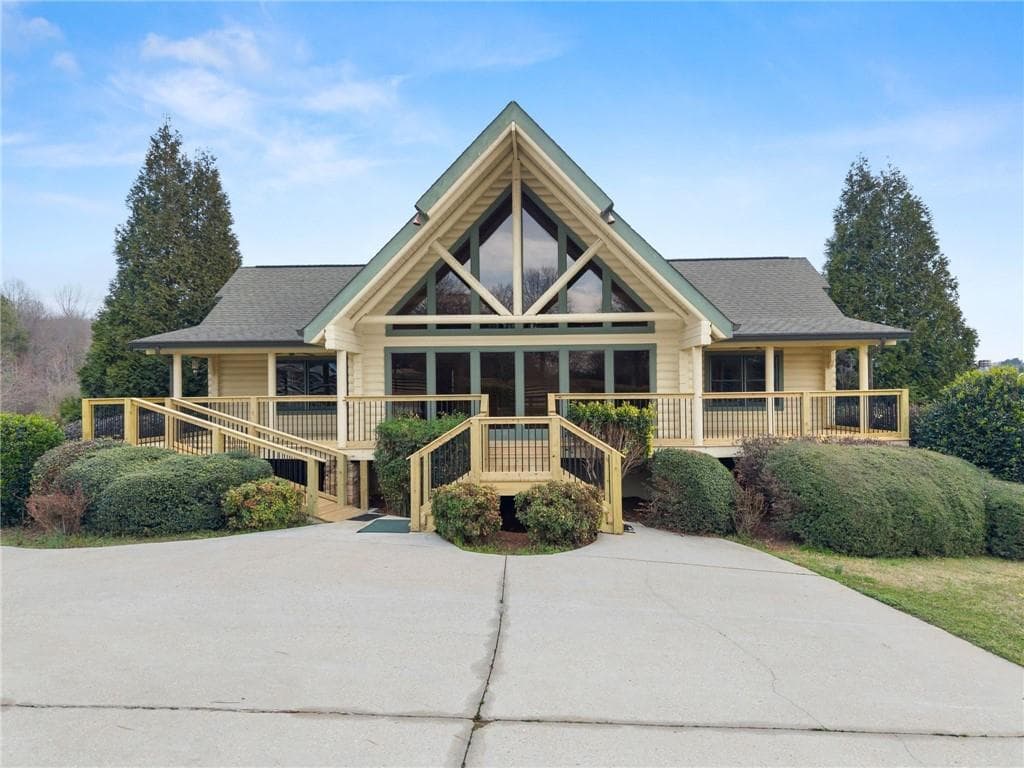 5 bedroom, 4 bathroom, 2,056 sq ft single family residence for sale at 40 Benton Road, Jefferson, GA 30549