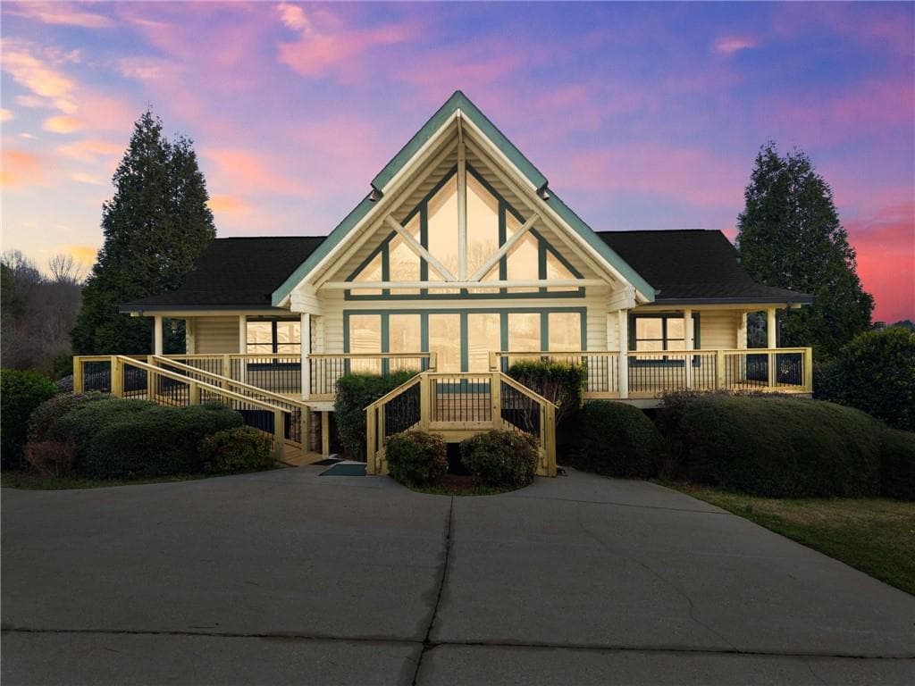 5 bedroom, 4 bathroom, 2,056 sq ft single family residence for sale at 40 Benton Road, Jefferson, GA 30549 — photo 2