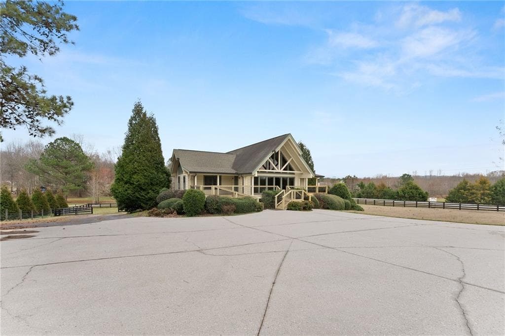 5 bedroom, 4 bathroom, 2,056 sq ft single family residence for sale at 40 Benton Road, Jefferson, GA 30549 — photo 6
