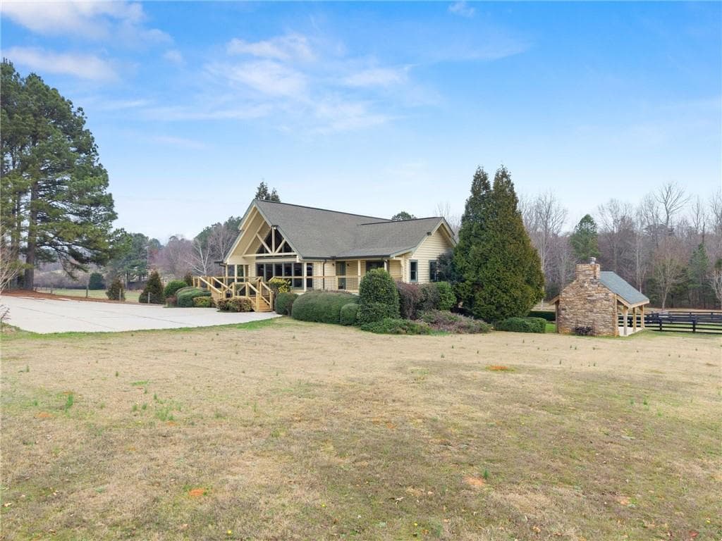 5 bedroom, 4 bathroom, 2,056 sq ft single family residence for sale at 40 Benton Road, Jefferson, GA 30549 — photo 7