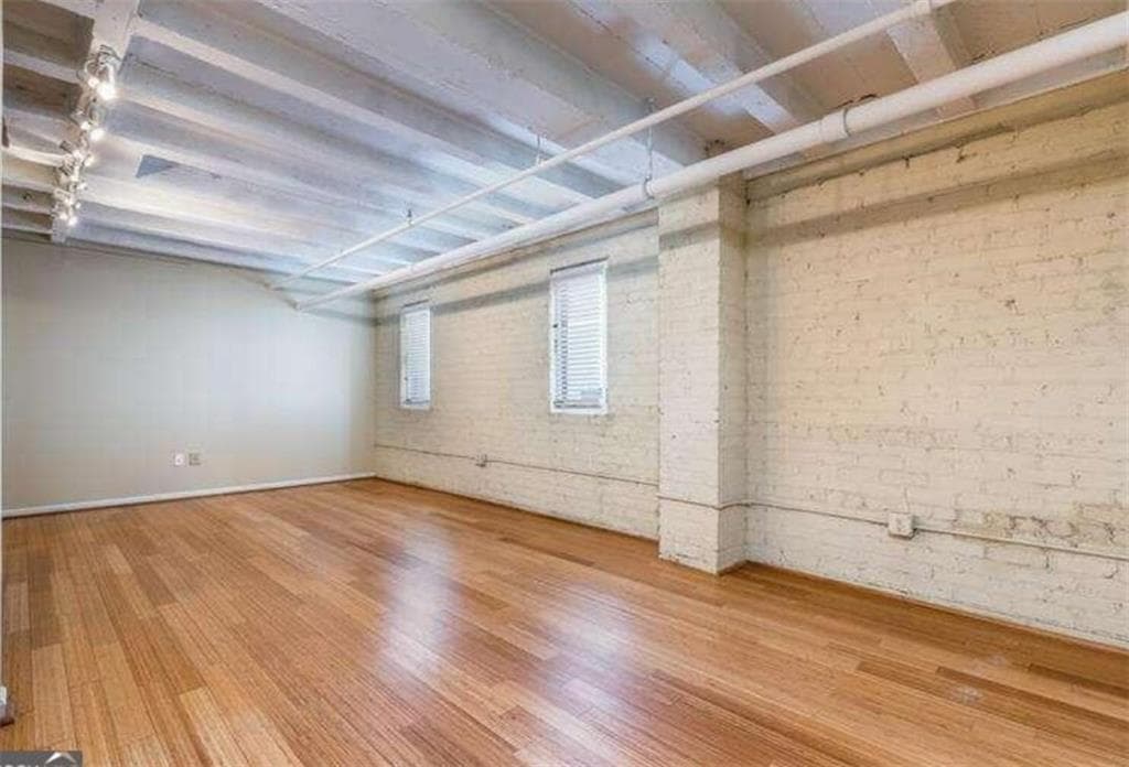 2 bedroom, 1 bathroom, 800 sq ft condominium for sale at 32 Peachtree Street 1705, Atlanta, GA 30303 — photo 7
