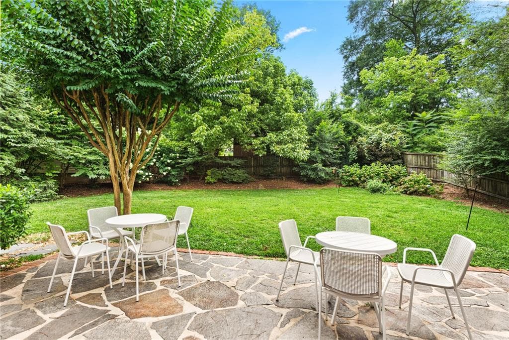 3 bedroom, 2 bathroom, 1,877 sq ft single family residence for sale at 1257 Briar Hills Drive, Atlanta, GA 30306 — photo 3
