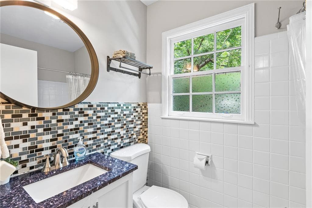 3 bedroom, 2 bathroom, 1,877 sq ft single family residence for sale at 1257 Briar Hills Drive, Atlanta, GA 30306 — photo 8