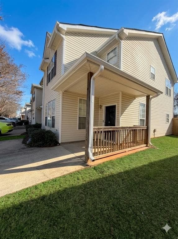 3 bedroom, 3 bathroom, 1,470 sq ft townhouse for sale at 2409 Brianna Drive, Hampton, GA 30228 — photo 2