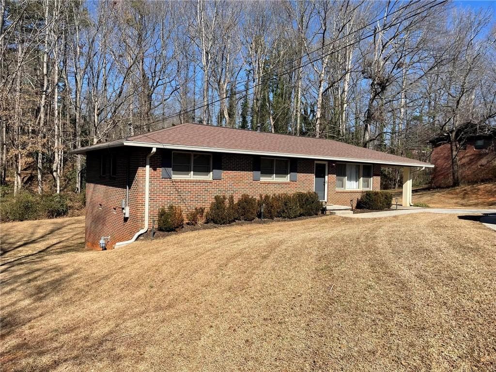 3 bedroom, 1 bathroom, 1,150 sq ft single family residence sold at 683 Collier Road, Toccoa, GA 30577