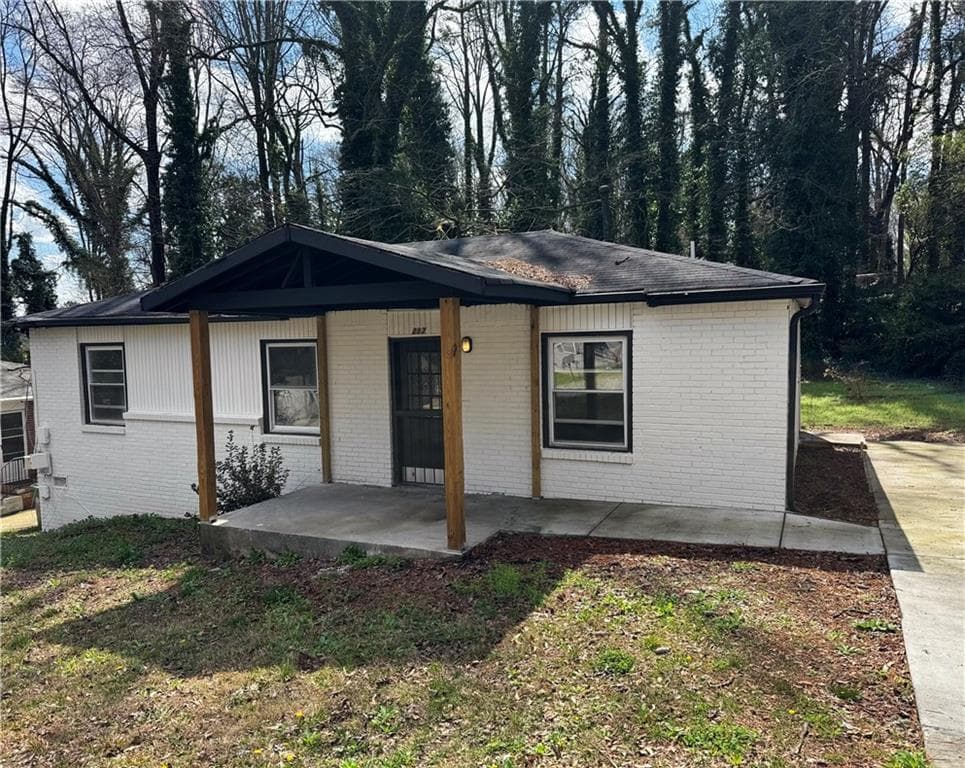 3 bedroom, 2 bathroom, 1,025 sq ft single family residence sold at 287 Banberry Drive, Atlanta, GA 30315