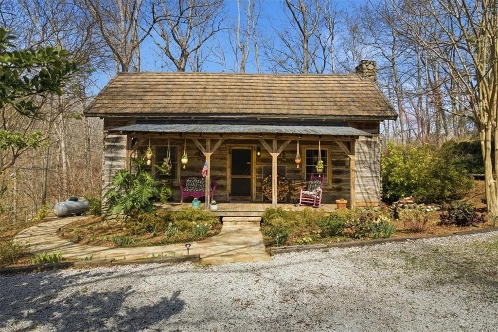 2 bedroom, 2 bathroom single family residence sold at 3446 Crown Drive, Gainesville, GA 30506