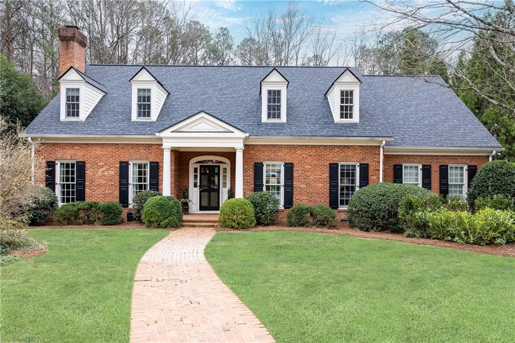 4 bedroom, 5 bathroom, 5,239 sq ft single family residence sold at 750 Arden Close, Atlanta, GA 30327