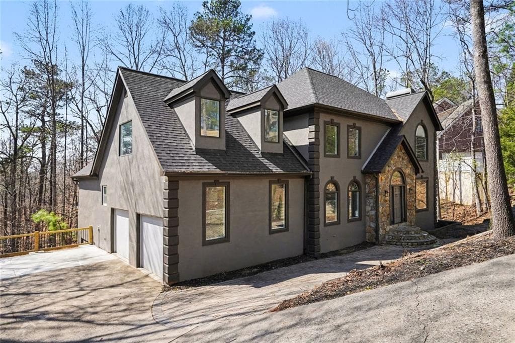 6 bedroom, 4 bathroom, 4,944 sq ft single family residence for sale at 270 Boulder Drive, Roswell, GA 30075 — photo 2