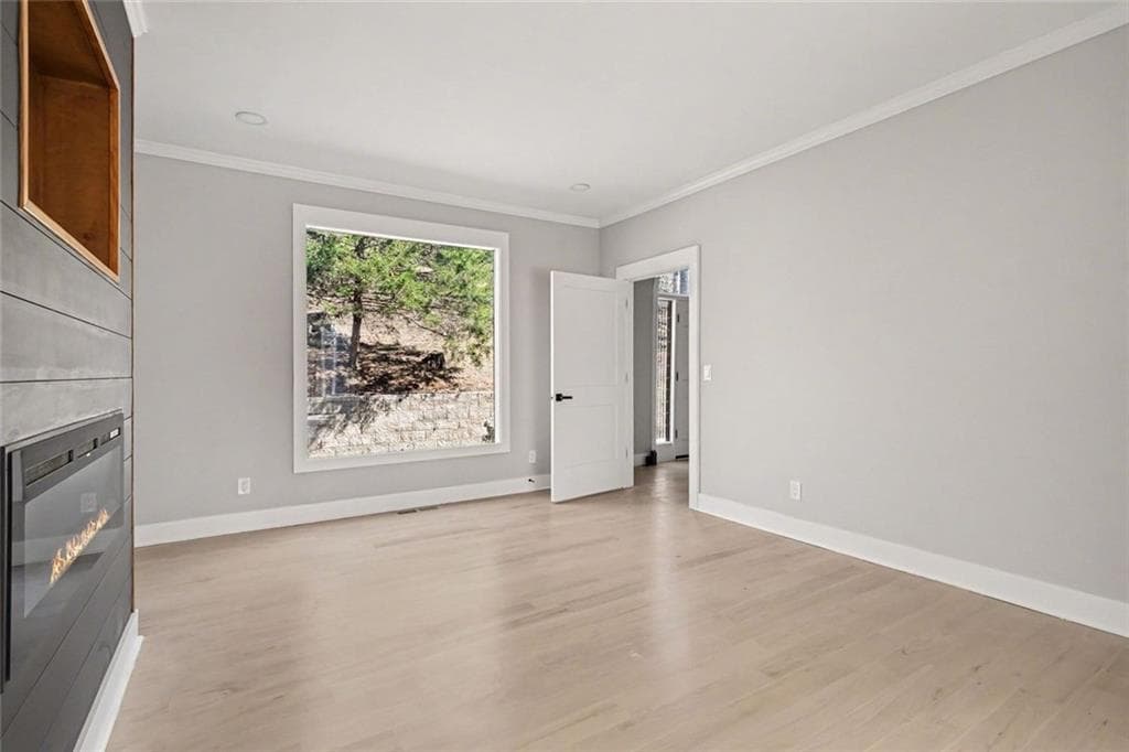6 bedroom, 4 bathroom, 4,944 sq ft single family residence for sale at 270 Boulder Drive, Roswell, GA 30075 — photo 8