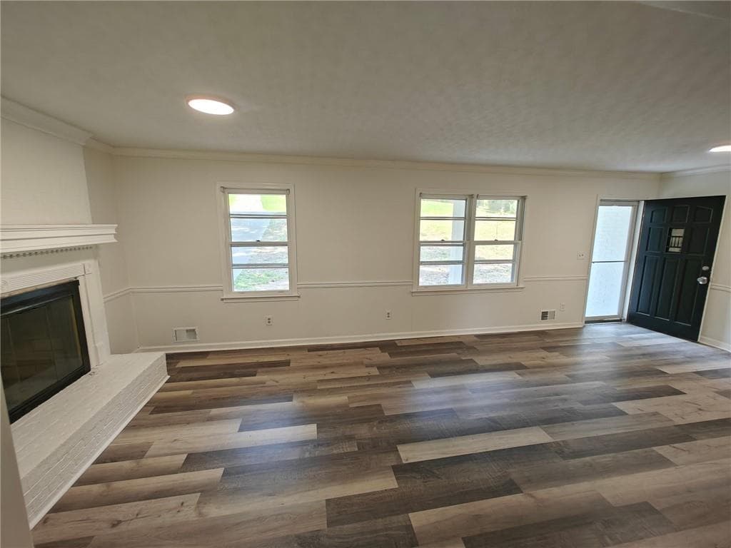 6 bedroom, 4 bathroom, 3,828 sq ft single family residence under contract at 1296 Scenic Way, Lilburn, GA 30047 — photo 7