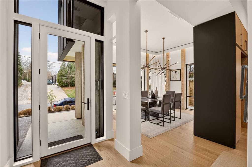 5 bedroom, 5 bathroom, 3,920 sq ft single family residence for sale at 787 Bonaventure Avenue, Atlanta, GA 30306 — photo 6