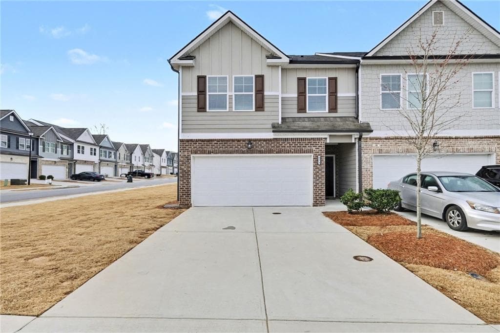 3 bedroom, 3 bathroom, 1,768 sq ft townhouse under contract at 4574 Bishops Lane, Oakwood, GA 30566