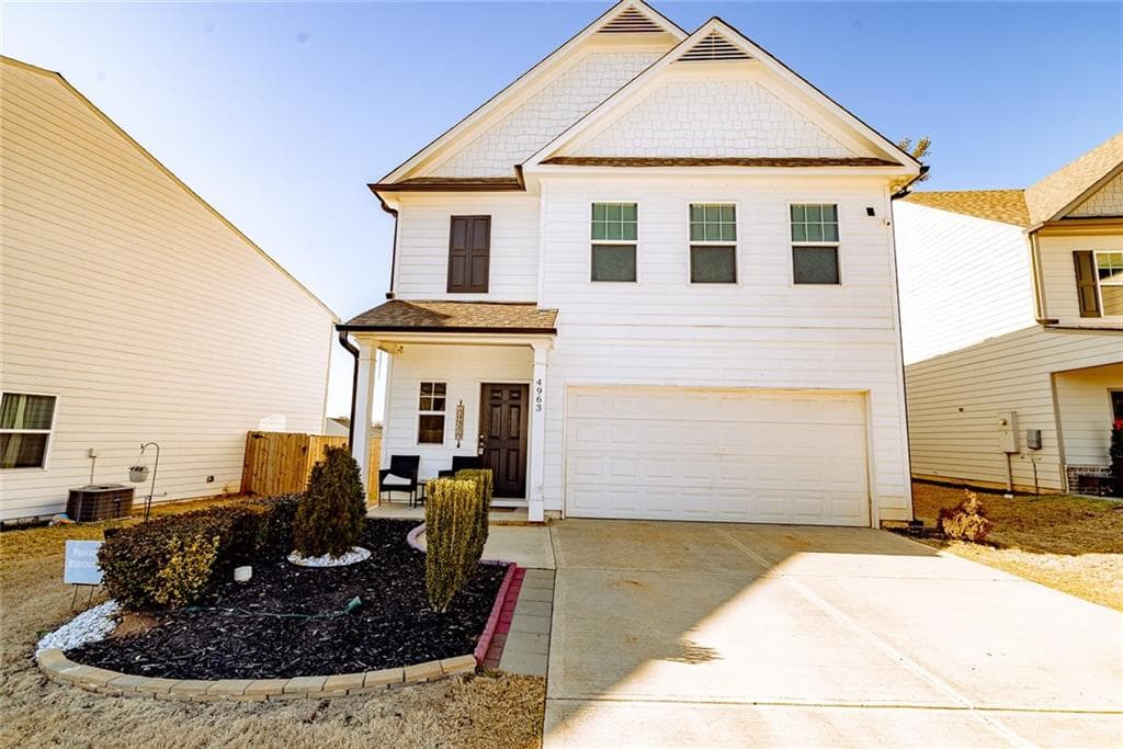 4 bedroom, 3 bathroom, 2,088 sq ft single family residence for sale at 4963 Hillstone Drive, Gainesville, GA 30504 — photo 4