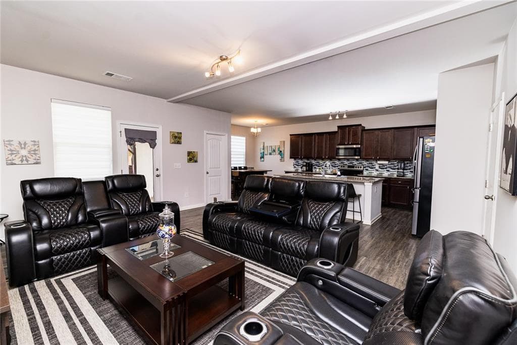 4 bedroom, 3 bathroom, 2,088 sq ft single family residence for sale at 4963 Hillstone Drive, Gainesville, GA 30504 — photo 6