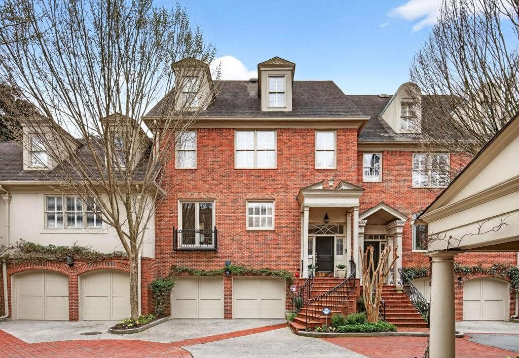 4 bedroom, 5 bathroom, 4,074 sq ft townhouse sold at 78 Lindbergh Drive 100, Atlanta, GA 30305