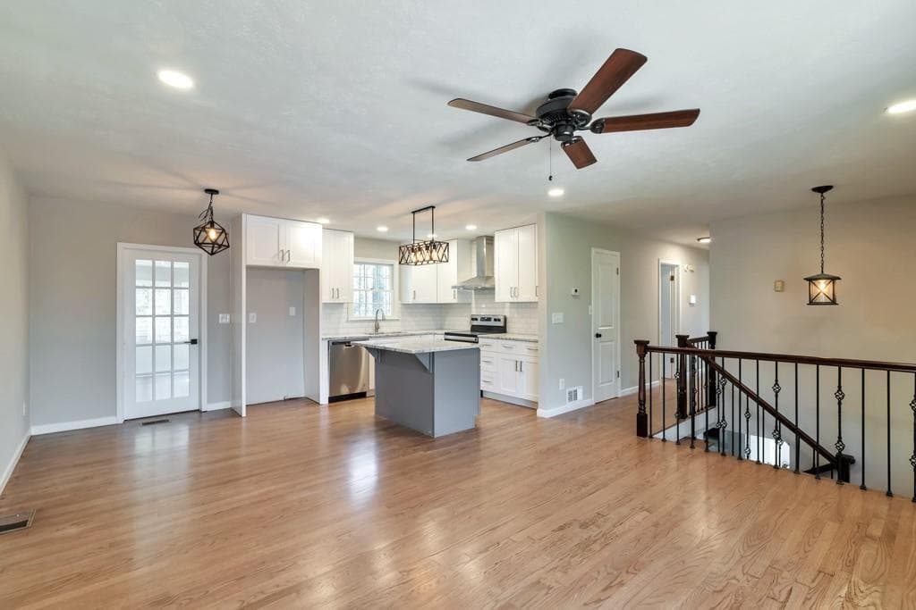 3 bedroom, 2 bathroom, 1,758 sq ft single family residence for sale at 1400 Cornwall Road, Decatur, GA 30032 — photo 7
