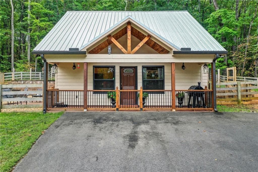 2 bedroom, 1 bathroom, 780 sq ft single family residence for sale at 415 Woods Road, Talking Rock, GA 30175 — photo 2