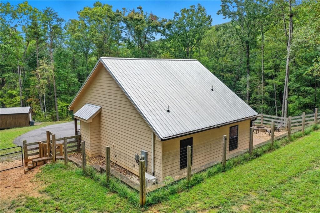 2 bedroom, 1 bathroom, 780 sq ft single family residence for sale at 415 Woods Road, Talking Rock, GA 30175 — photo 8