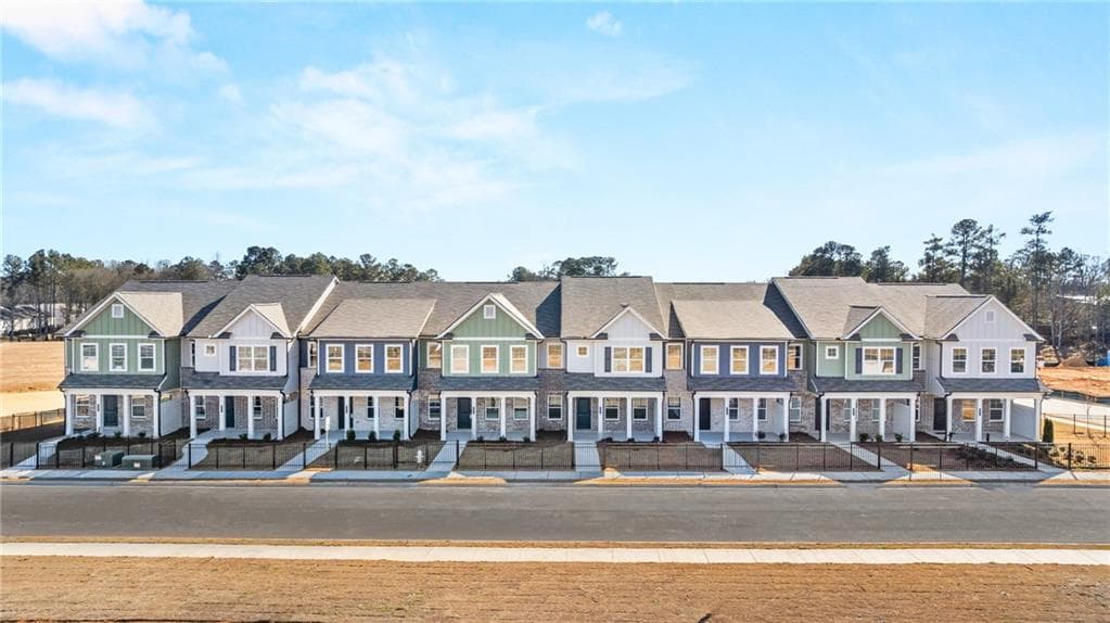 3 bedroom, 3 bathroom, 2,002 sq ft townhouse for sale at 3263 Lake Carlton Road 23, Loganville, GA 30052 — photo 2