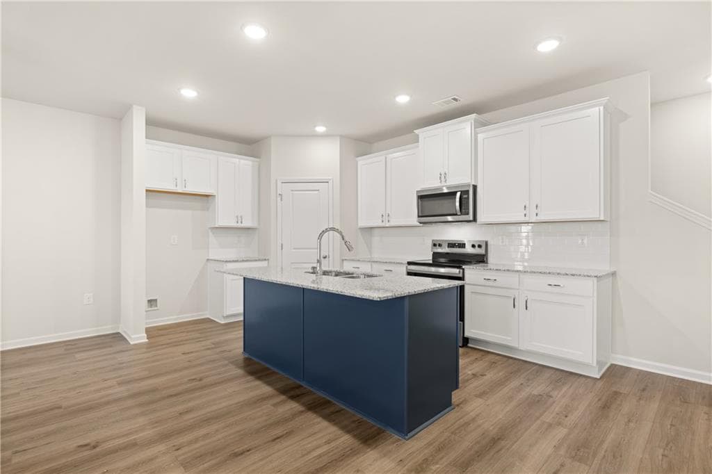 3 bedroom, 3 bathroom, 2,002 sq ft townhouse for sale at 3263 Lake Carlton Road 23, Loganville, GA 30052 — photo 9