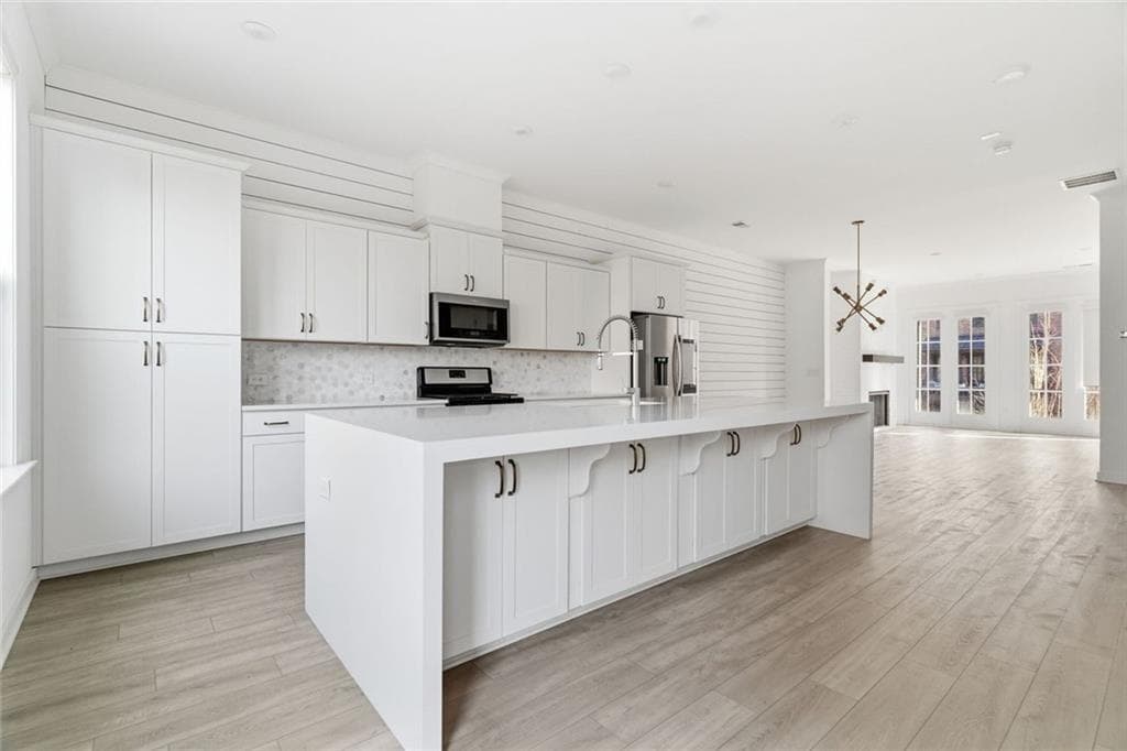 3 bedroom, 4 bathroom, 2,530 sq ft townhouse for sale at 863 Tisdale Trail, Marietta, GA 30068 — photo 3