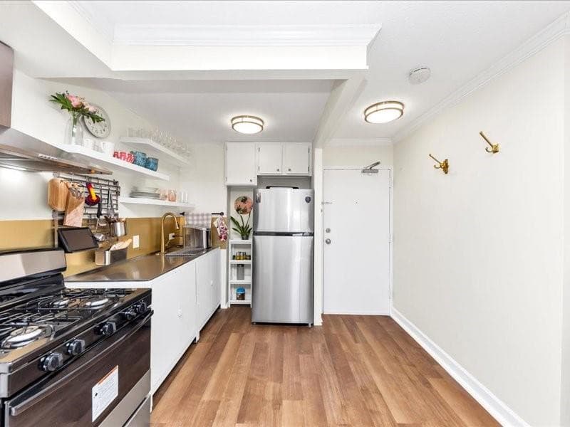2285 Peachtree Road 803
