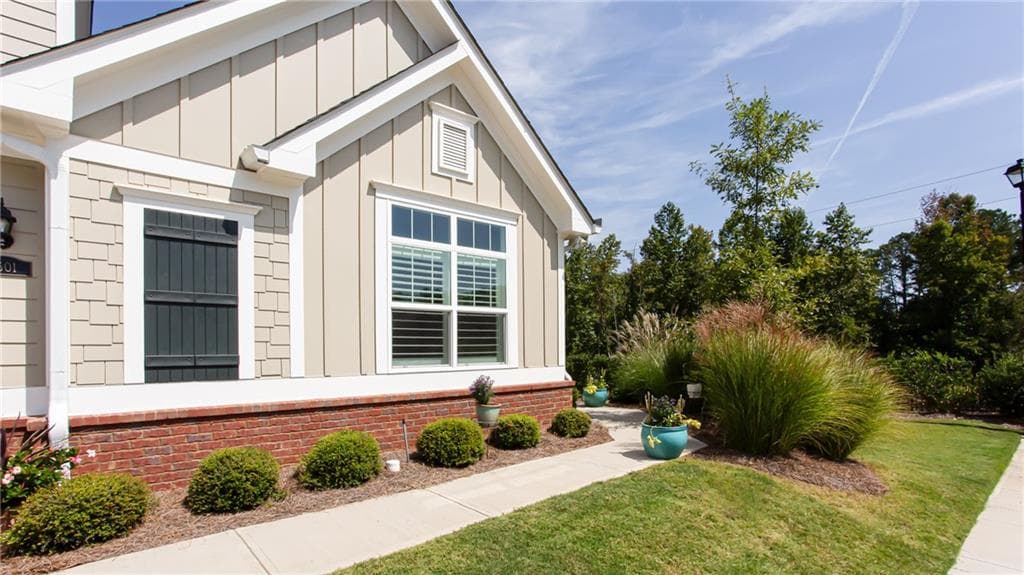 3 bedroom, 3 bathroom, 2,821 sq ft condominium for sale at 1601 Lexington Green Pines, Cumming, GA 30040 — photo 2