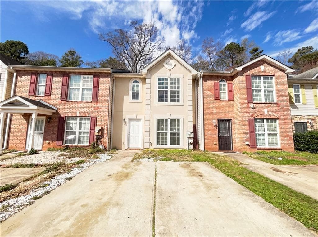 3 bedroom, 3 bathroom, 1,444 sq ft townhouse under contract at 4041 Browne Court, Conley, GA 30288