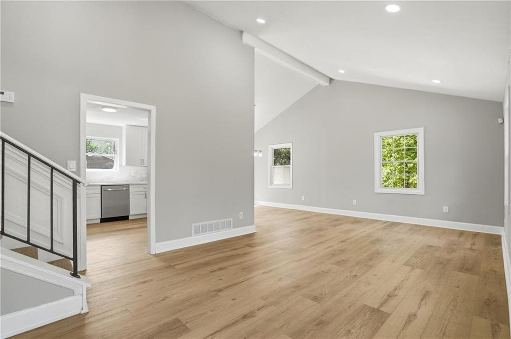 4 bedroom, 2 bathroom, 1,826 sq ft single family residence for sale at 640 Bramble Court, Jonesboro, GA 30238 — photo 4