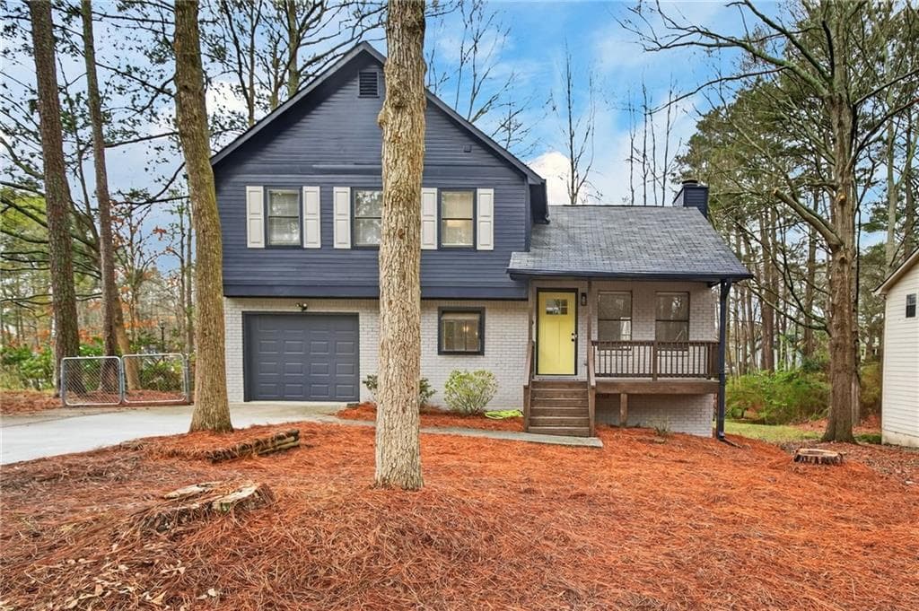 3 bedroom, 2 bathroom, 1,357 sq ft single family residence sold at 6537 River Glen Dr, Riverdale, GA 30296