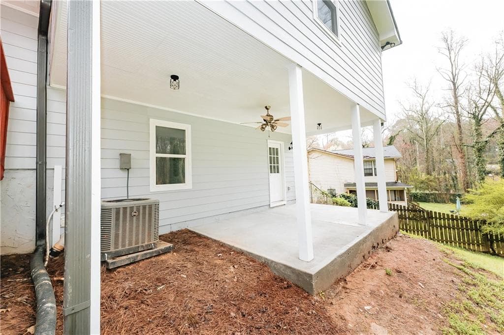 4 bedroom, 3 bathroom, 2,134 sq ft single family residence for sale at 3043 Fireside Drive, Snellville, GA 30078 — photo 8