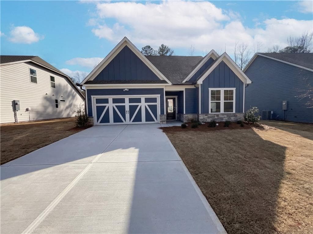 3 bedroom, 3 bathroom, 2,008 sq ft single family residence sold at 8 Mayhaw Point, Sharpsburg, GA 30277