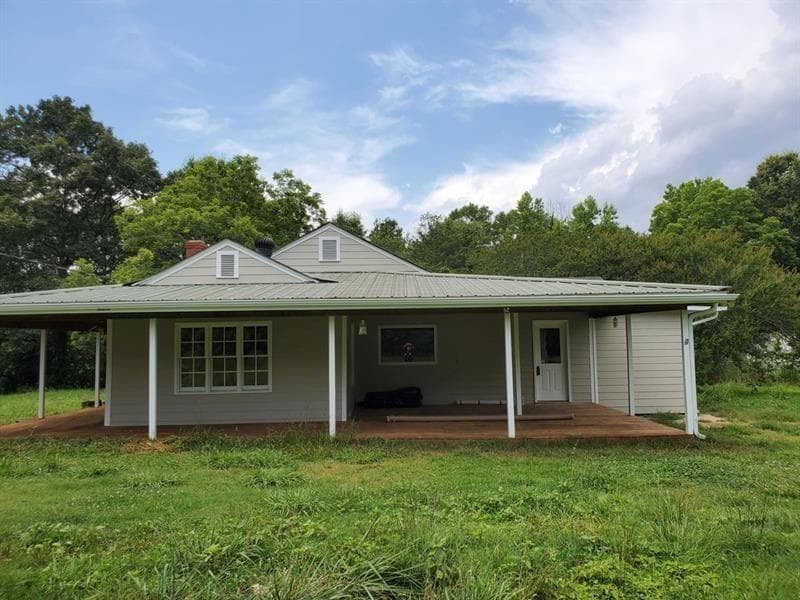 220 Tuscarora Trail, Hartwell, GA 30643 — most recent listing photo