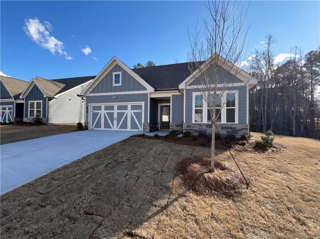3 bedroom, 3 bathroom, 2,008 sq ft single family residence under contract at 4 Mayhaw Point, Sharpsburg, GA 30277