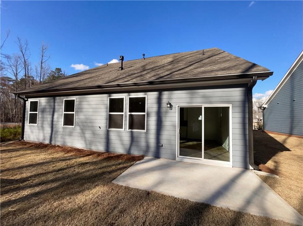 3 bedroom, 3 bathroom, 2,008 sq ft single family residence under contract at 4 Mayhaw Point, Sharpsburg, GA 30277 — photo 5